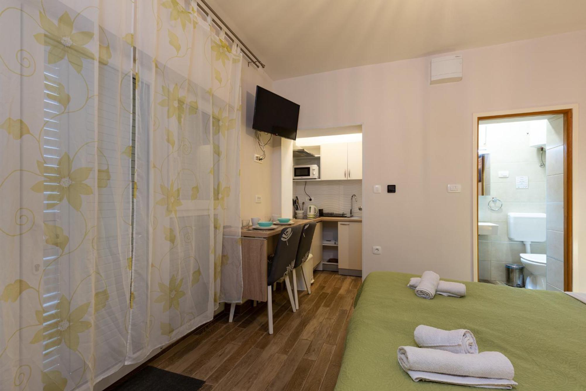 Apartments And Rooms Vila Irma Opatija Room photo