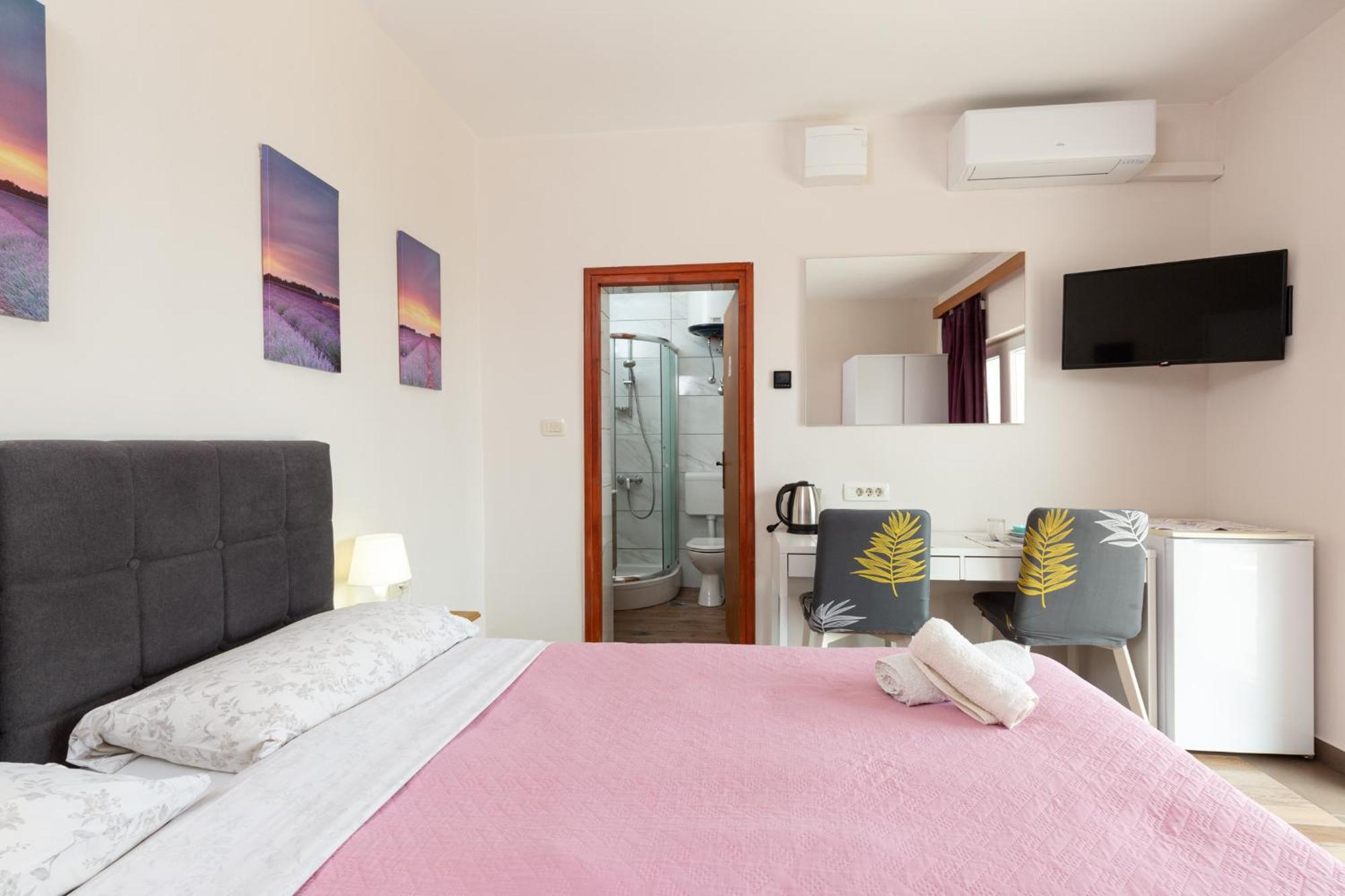Apartments And Rooms Vila Irma Opatija Room photo